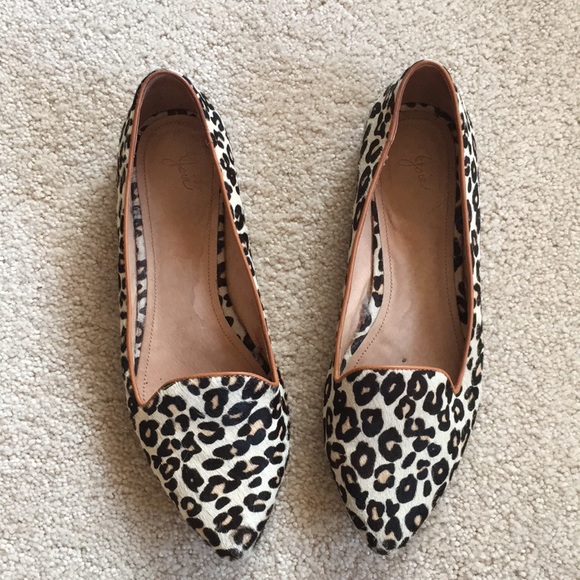 pointed toe leopard loafers